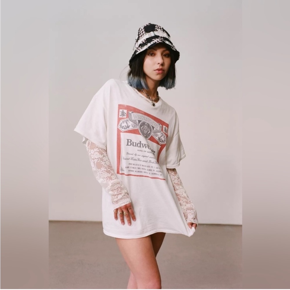 UO Junk food Budweiser classic Tee